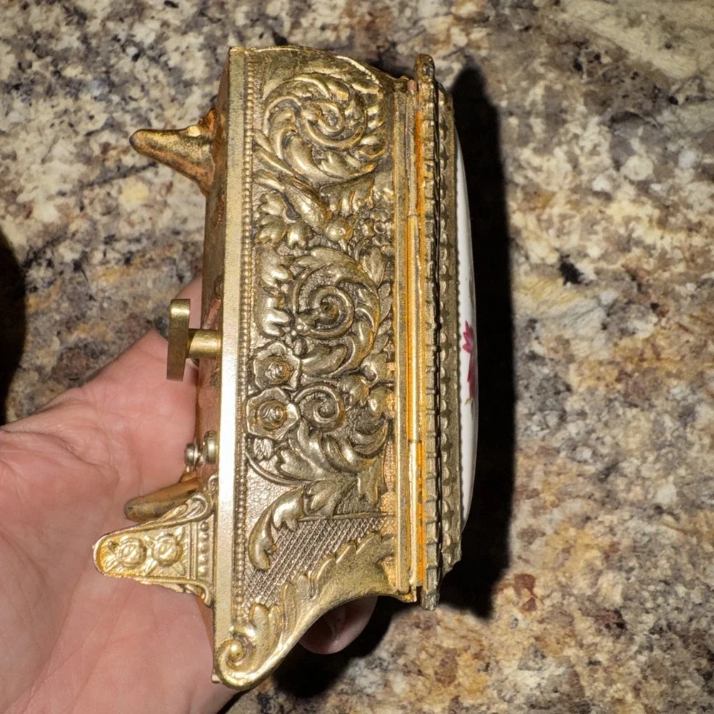 Piano Music Trinket Box Vintage Floral Gold tone Japan Works!